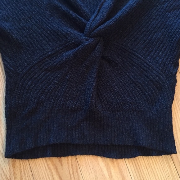 Express Eye-Catching Twist-Front V-Neck Chenille Sweater - Size XXS - Picture 9 of 15